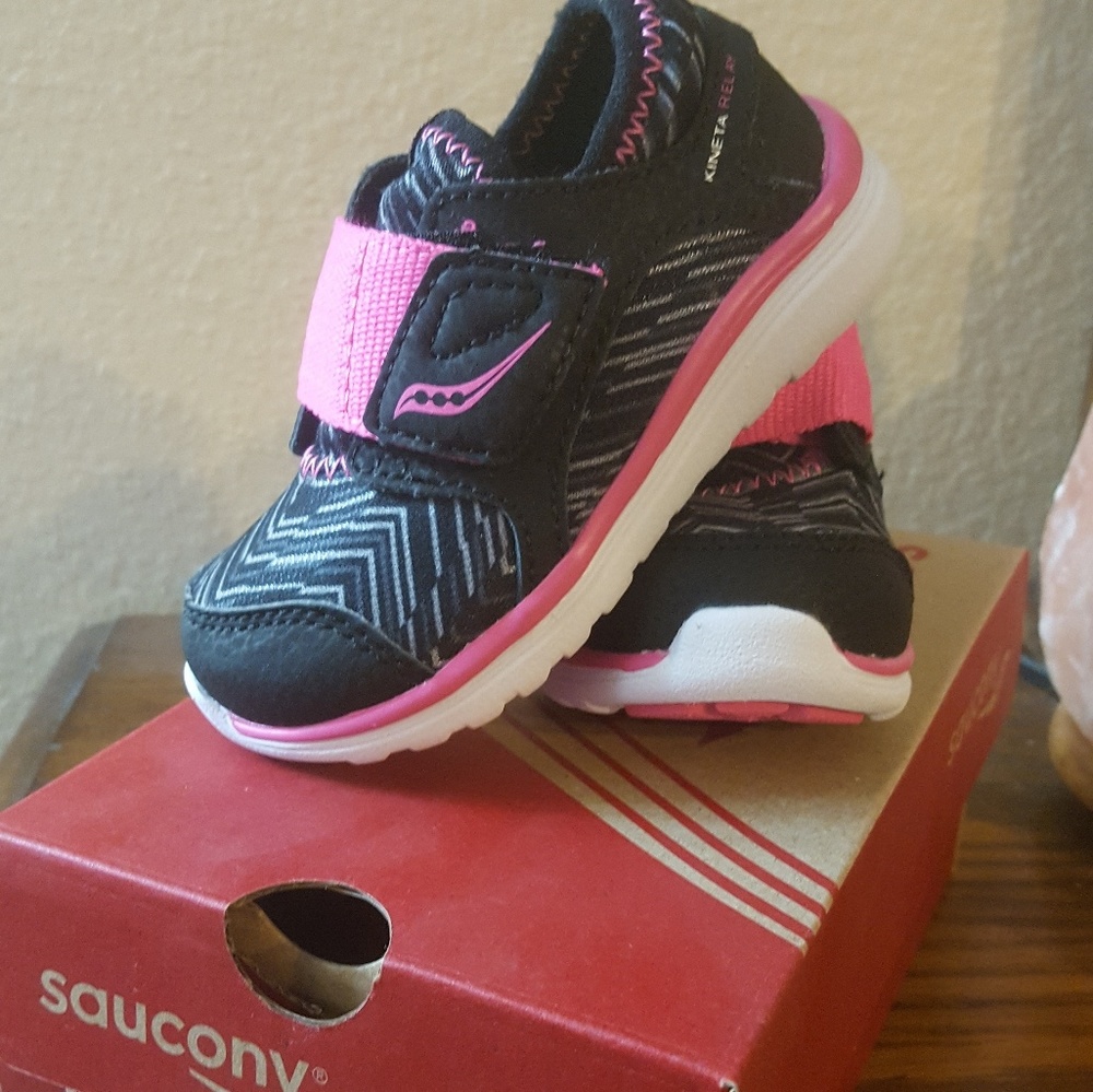 Brand new in box saucony toddler shoes size 5